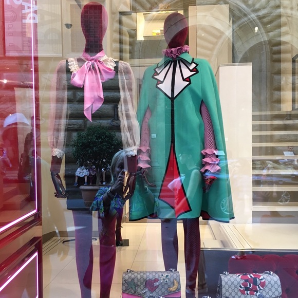 Meet your Posher, Teresa - Picture 2 of 3